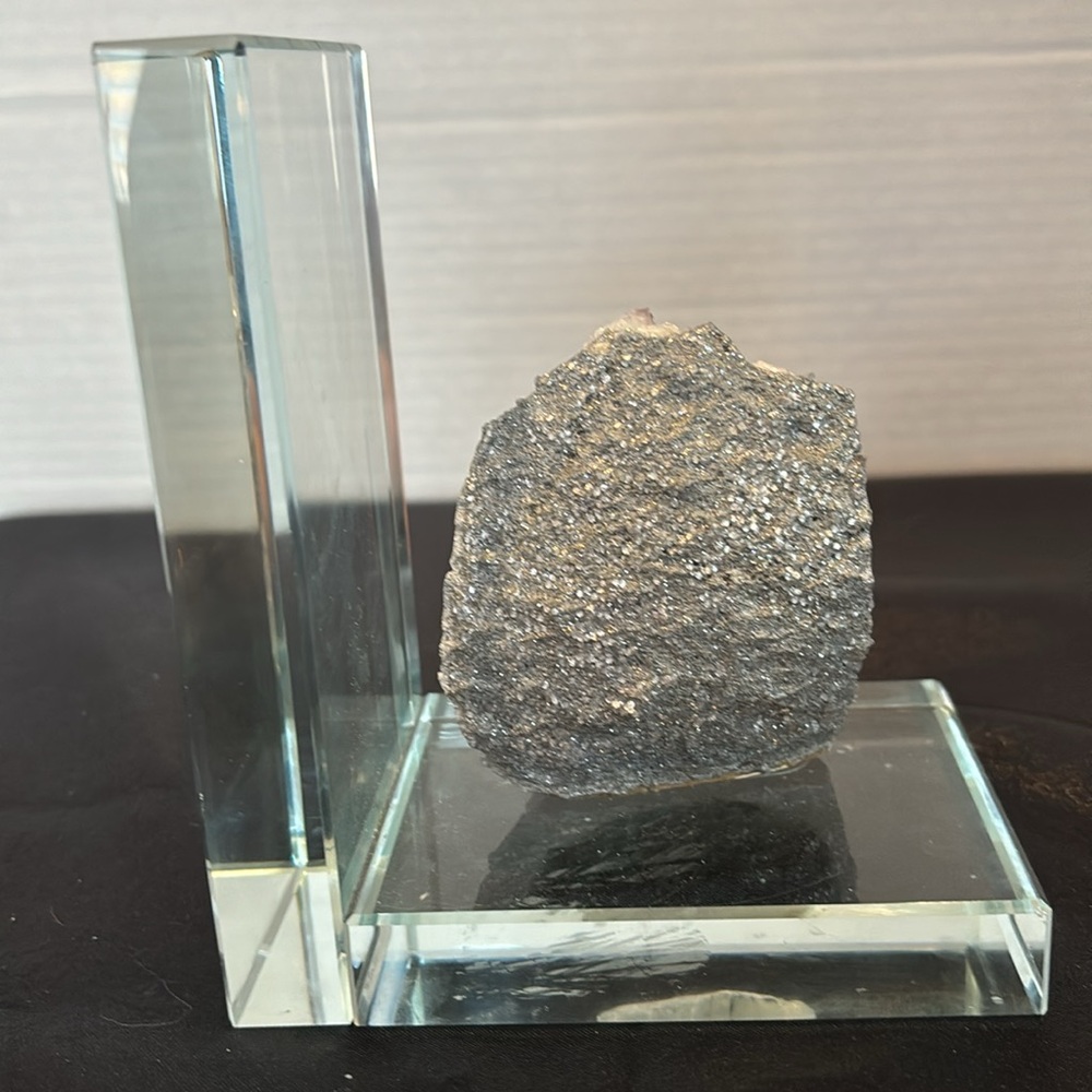Amethyst Geode Acrylic Bookend/NWOT - Picture 5 of 6